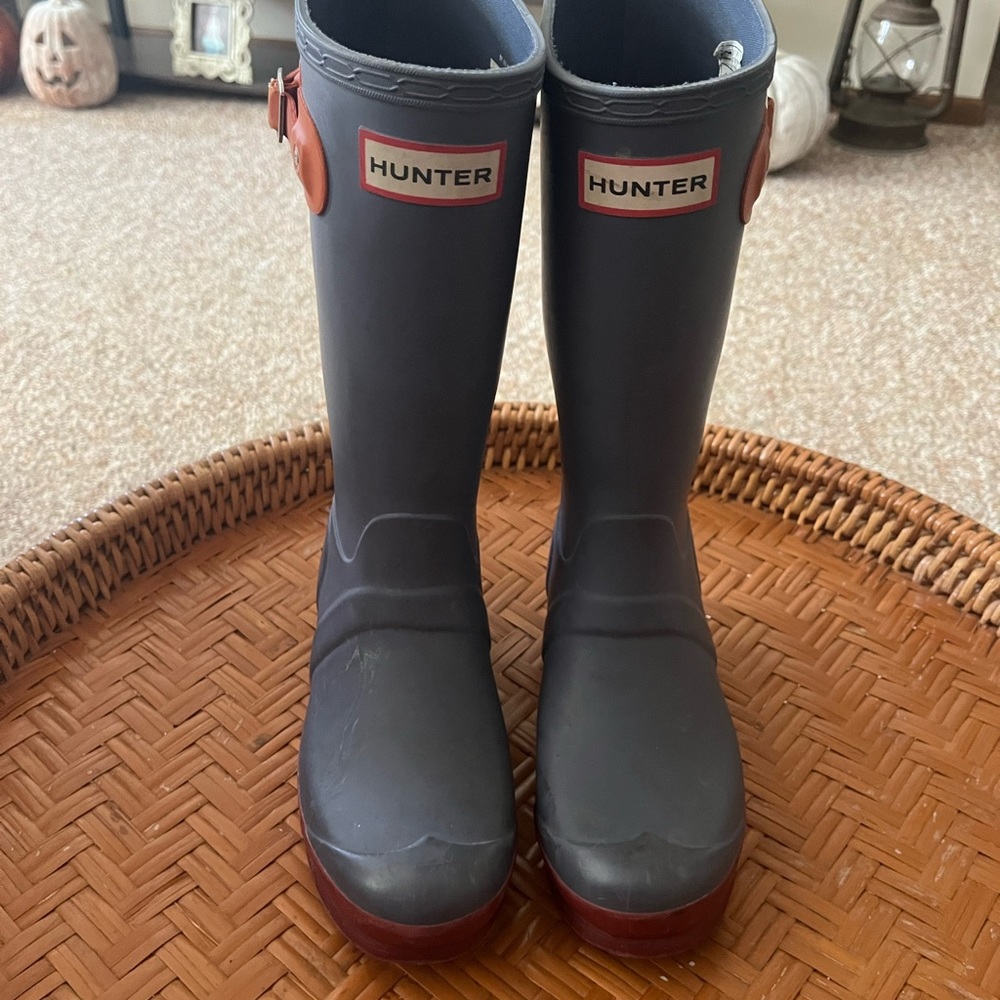 Kids size 3 Hunter rain boots